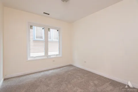 $324,999 | 6123 South Kimbark Avenue, Unit 1S, Chicago, IL 60637
