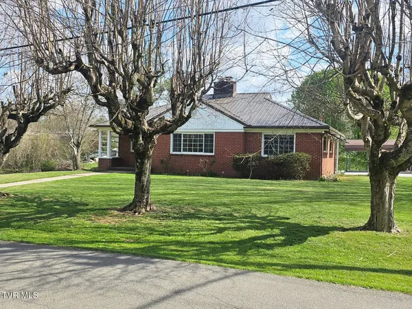 $199,900 | 612 Oakwood Avenue, Pennington Gap, VA 24277