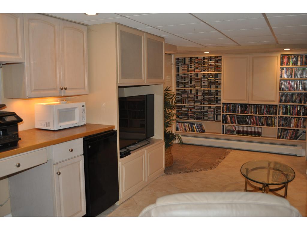 28 Crestview Terrace Stratham, NH 03885 - Photo 21 of 36 Gallery Image 21