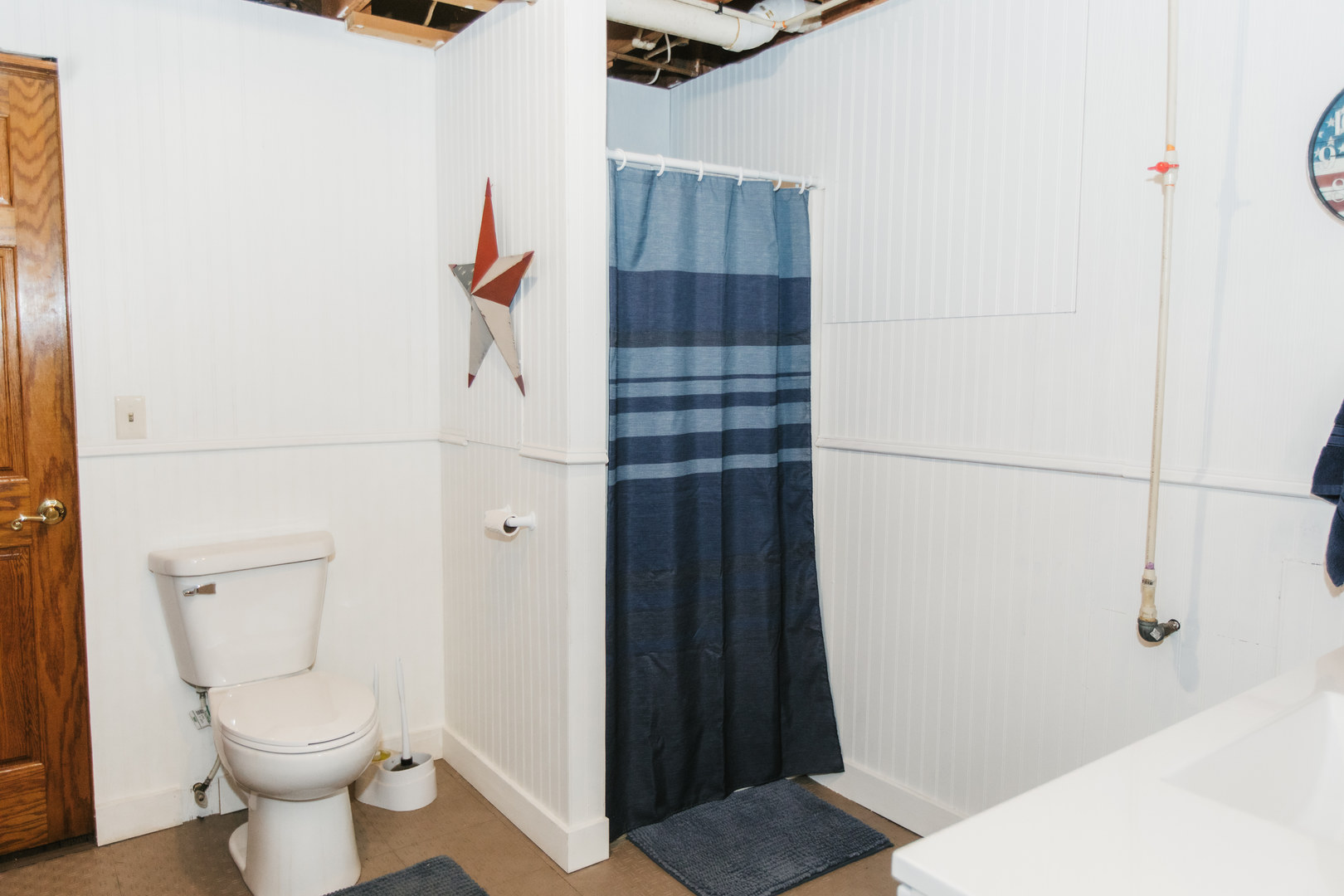 518 Brandywine Circle Varna, IL 61375 - Photo 28 of 44 a bathroom with a toilet and a shower