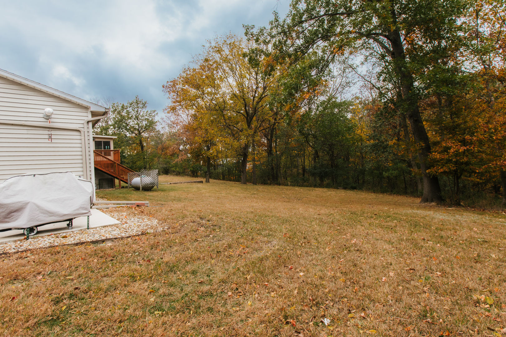 518 Brandywine Circle Varna, IL 61375 - Photo 30 of 44 a view of a backyard of the house