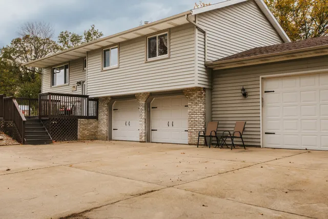 a view of a house with a garage