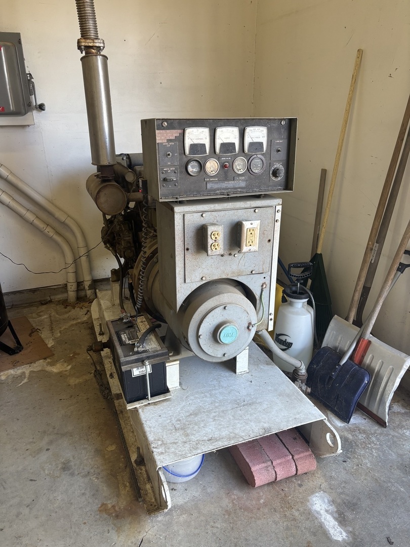 518 Brandywine Circle Varna, IL 61375 - Photo 42 of 44 a living room with furniture and a fireplace