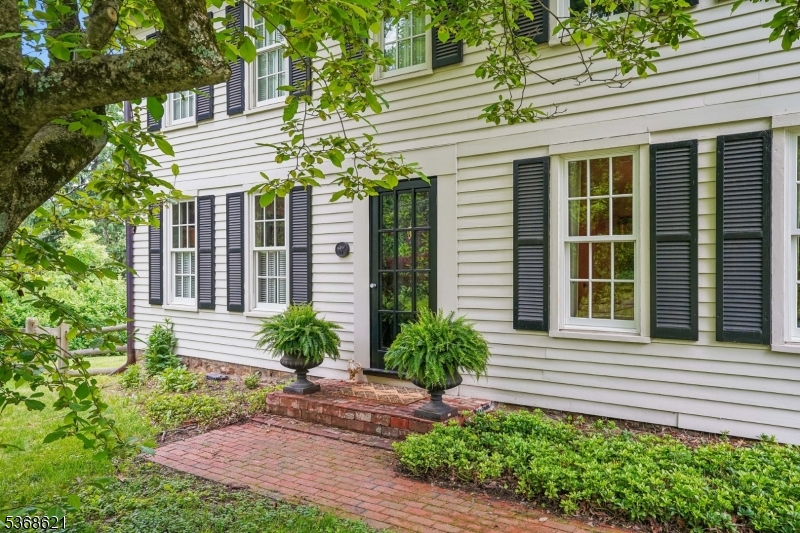 32 Potterstown Road Oldwick, NJ 08858 - Photo 2 of 45