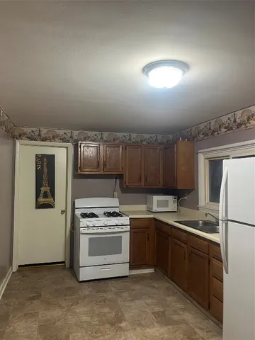 $135,000 | 38 Whitney Avenue, Binghamton, NY 13901