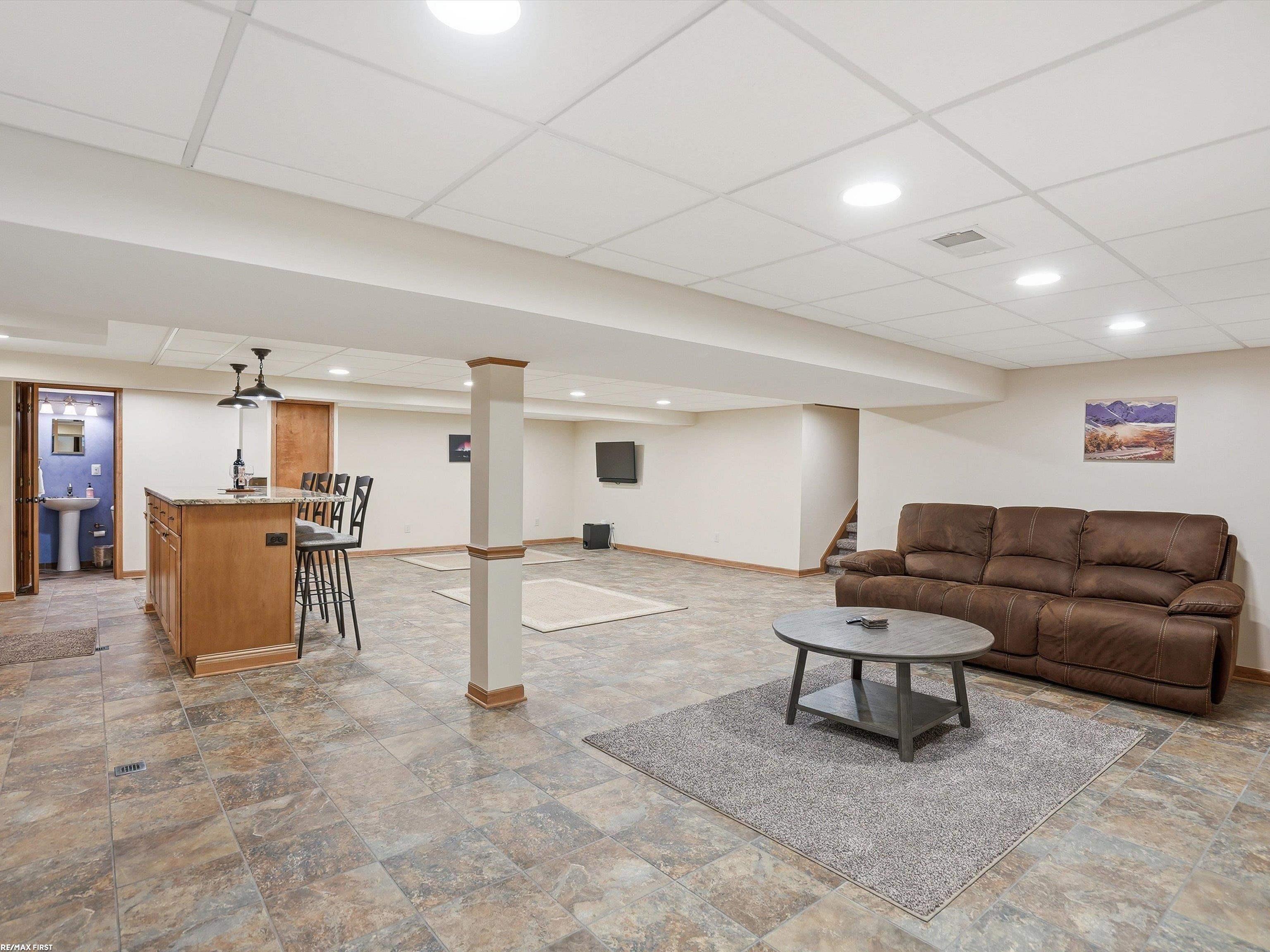 47431 Kathleen Road Macomb, MI 48044 - Photo 37 of 50