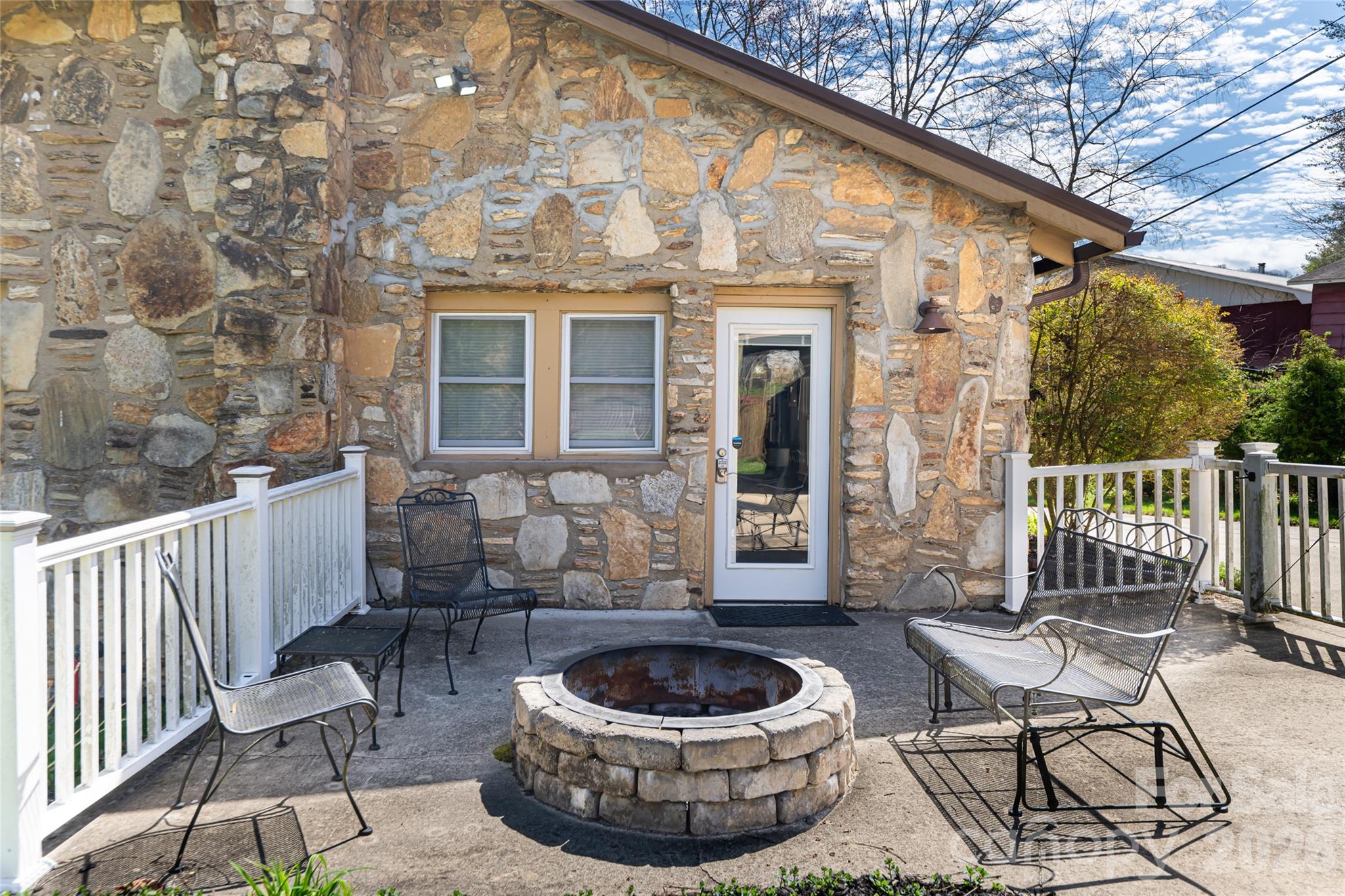 86 Rolling Hills Road Canton, NC 28716 - Photo 29 of 48