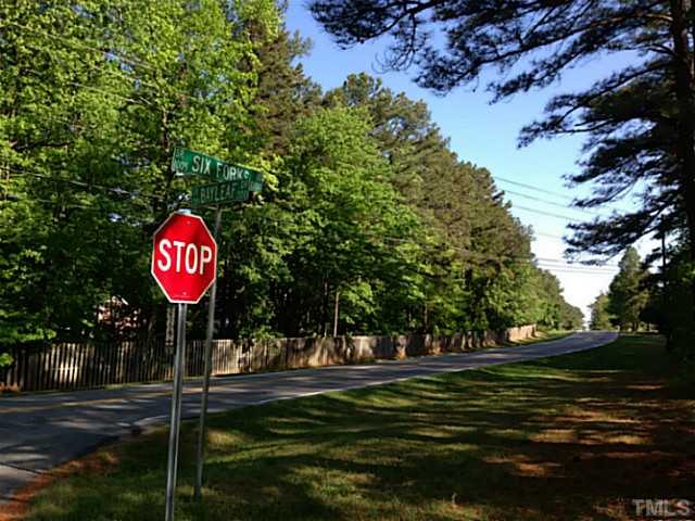 232 Bayleaf Drive, Unit 1 Raleigh, NC 27615 - Photo 4 of 5 a view of a park with entertaining space