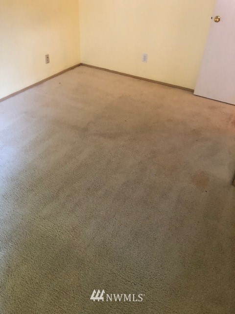 26413 Barrett Road Northeast Kingston, WA 98346 - Photo 6 of 7 Gallery Image 6