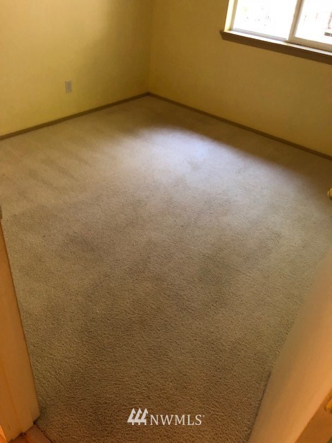 26413 Barrett Road Northeast Kingston, WA 98346 - Photo 7 of 7 Gallery Image 7