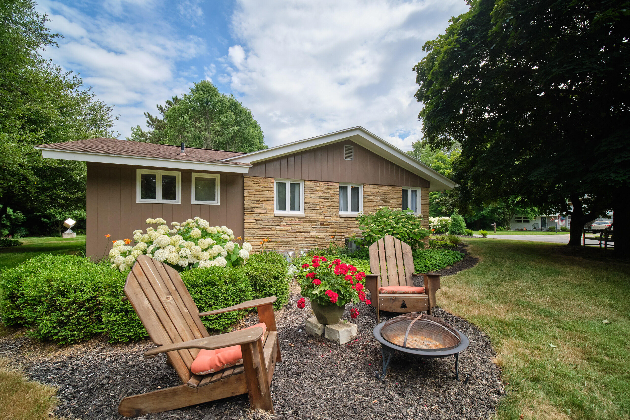 212 Pinecrest Road Whitehall, MI 49461 - Photo 56 of 77 212_Pinecrest_Rd-51