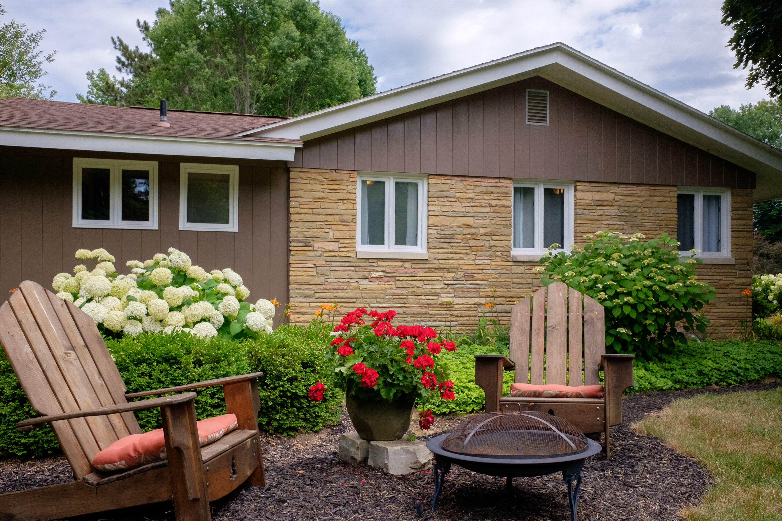 212 Pinecrest Road Whitehall, MI 49461 - Photo 58 of 77 212_Pinecrest_Rd-08