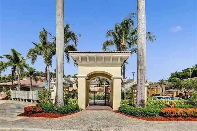 a street sign on the side of a building