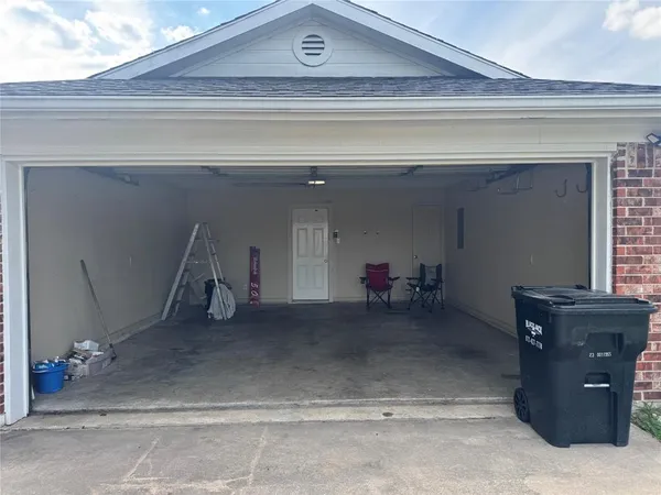 $2,000 | 6918 Sayle Street, Greenville, TX 75402