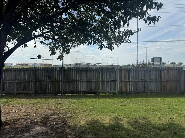 $2,000 | 6918 Sayle Street, Greenville, TX 75402