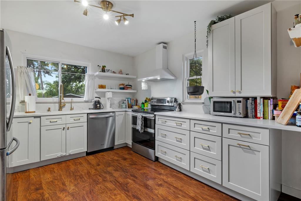 1018 Forsythe Road Carnegie, PA 15106 - Photo 10 of 44 Kitchen