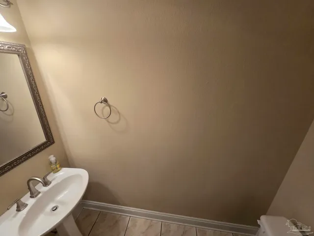 $2,075 | 3144 Strathauer Road, Milton, FL 32583