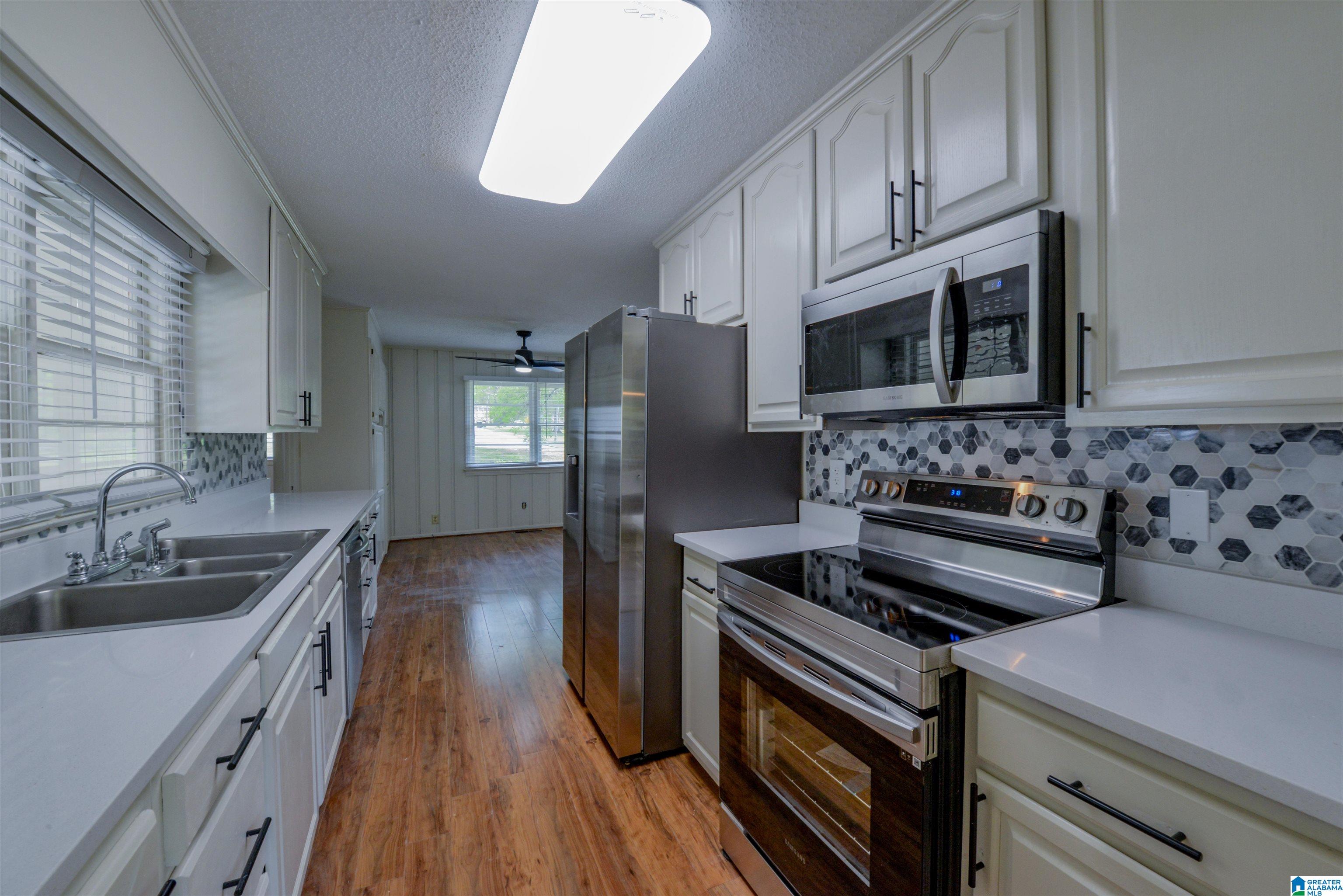 1929 Hargrove Road East Tuscaloosa, AL 35405 - Photo 4 of 18