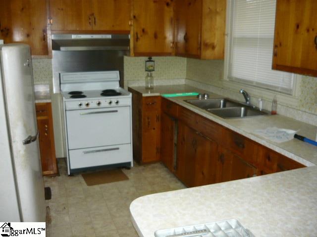305 Latham Road Easley, SC 29640 - Photo 3 of 16 Gallery Image 3