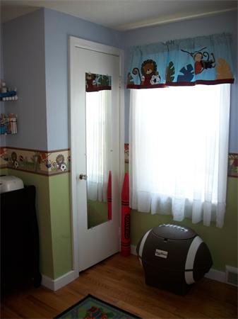 398 Plumtree Road Springfield, MA 01118 - Photo 14 of 24 a room with toys and wooden floor