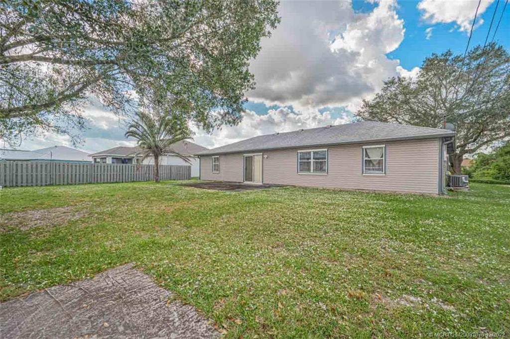 129 Southwest Ridgecrest Drive Port St. Lucie, FL 34953 - Photo 17 of 18