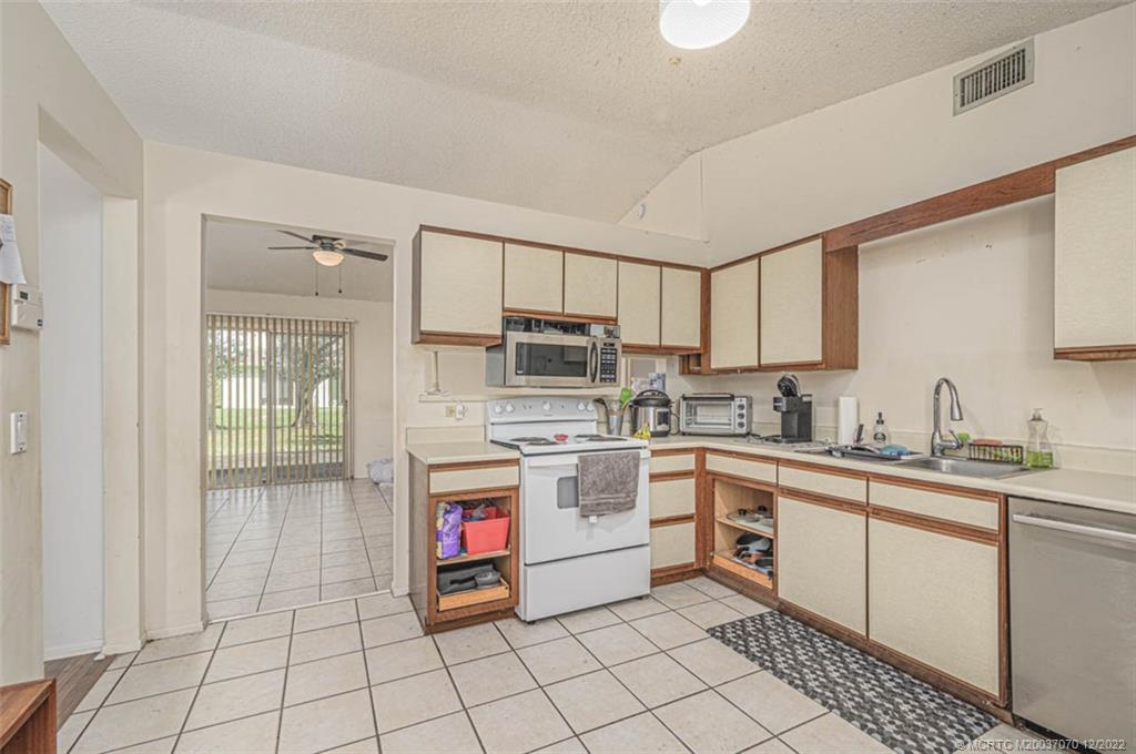 129 Southwest Ridgecrest Drive Port St. Lucie, FL 34953 - Photo 3 of 18