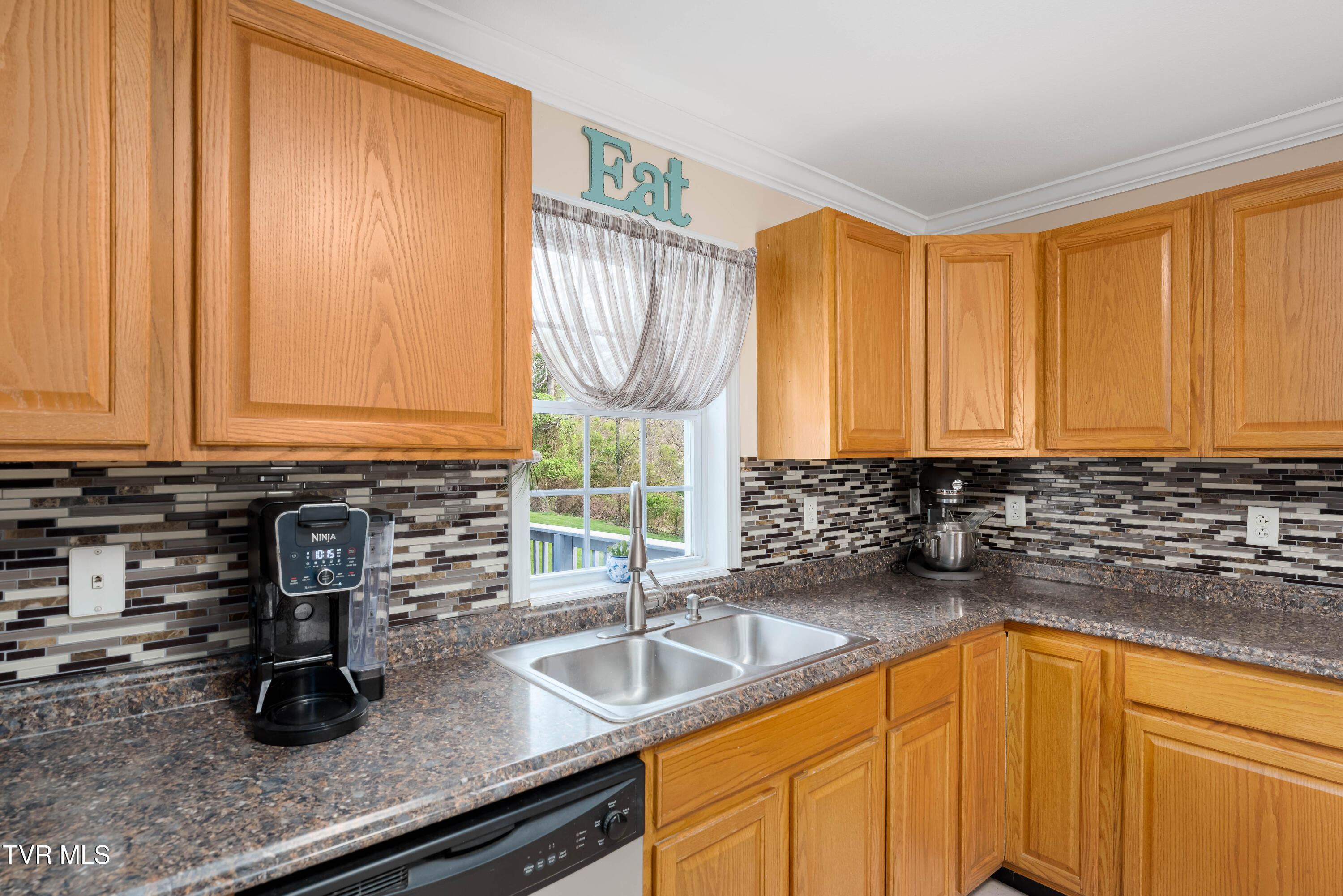 3402 West Walnut Street Johnson City, TN 37604 - Photo 21 of 66 3402 west walnut (52 of 66)