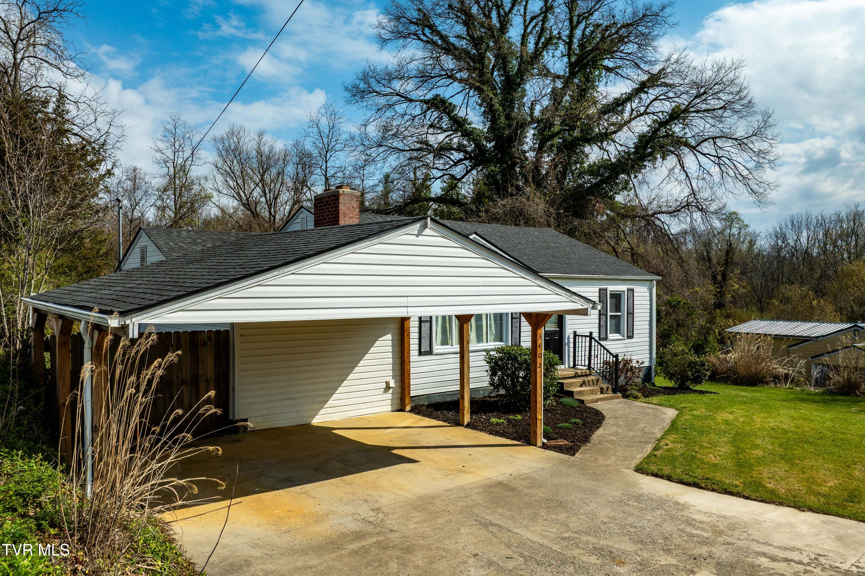 3402 West Walnut Street Johnson City, TN 37604 - Photo 3 of 66 3402 west walnut (13 of 66)