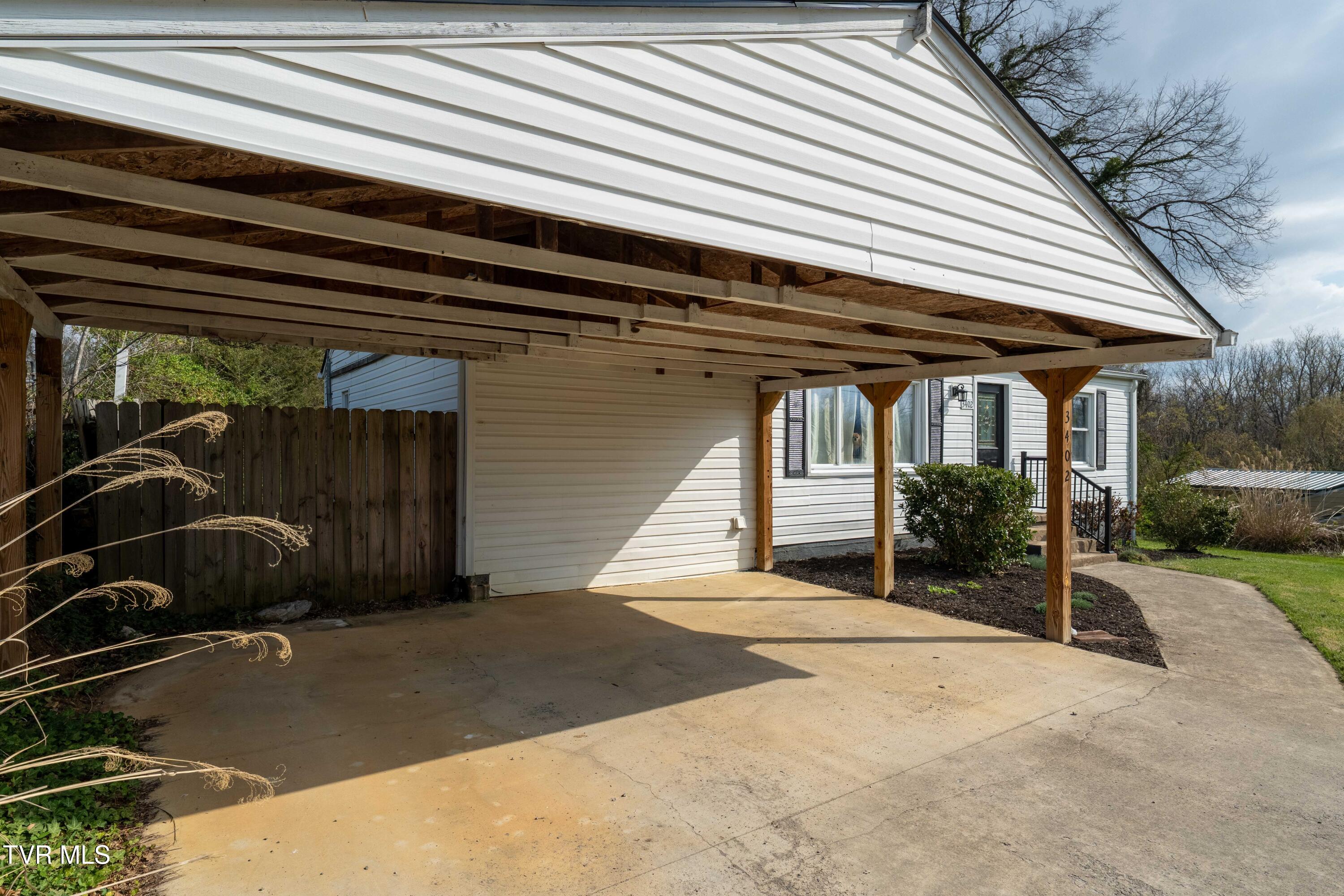 3402 West Walnut Street Johnson City, TN 37604 - Photo 4 of 66 3402 west walnut (25 of 66)