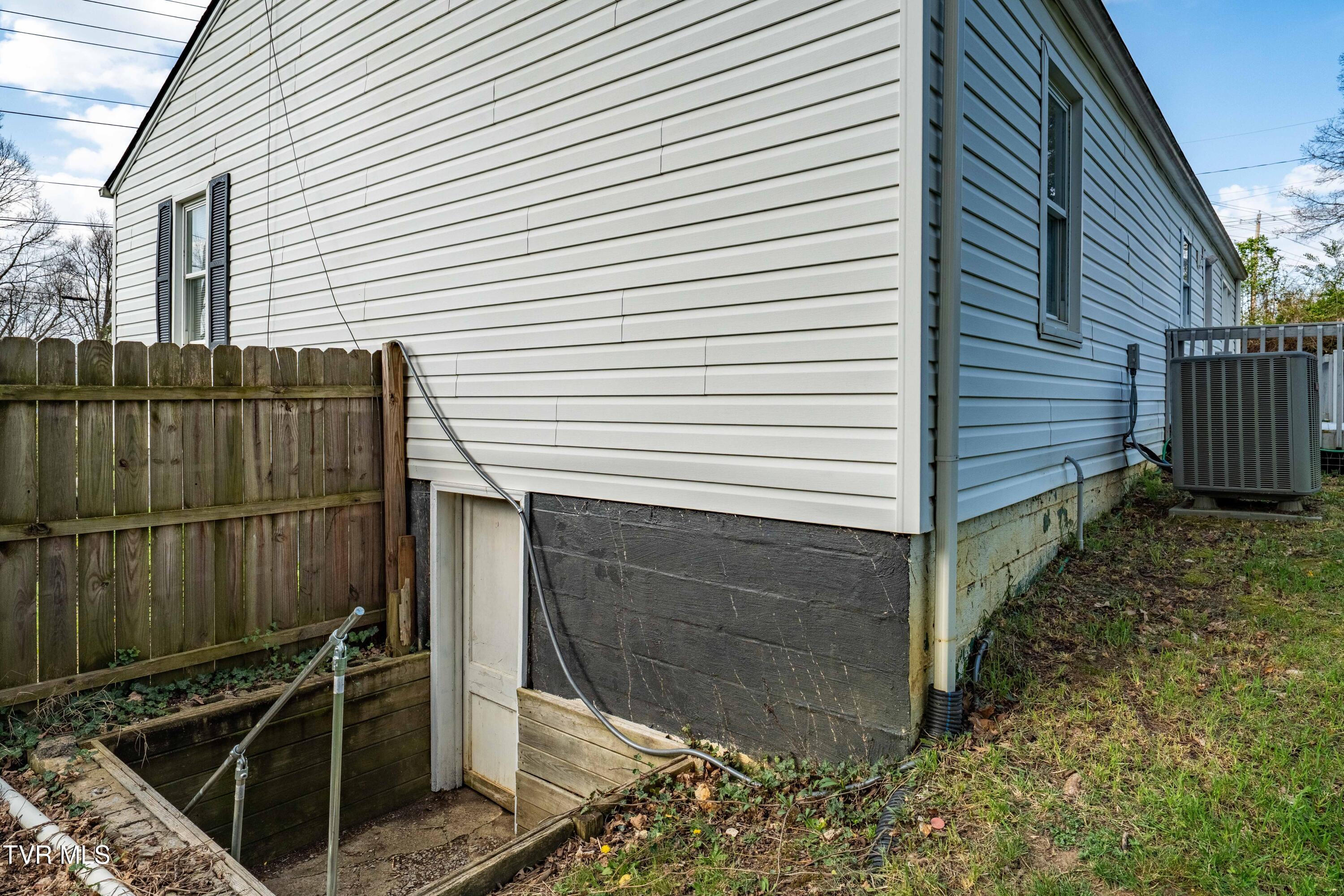 3402 West Walnut Street Johnson City, TN 37604 - Photo 50 of 66 3402 west walnut (28 of 66)