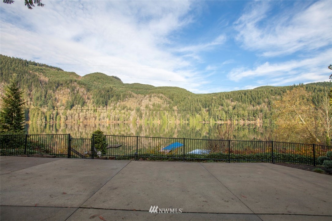 1333 Roy Road Bellingham, WA 98229 - Photo 36 of 37 a view of a terrace