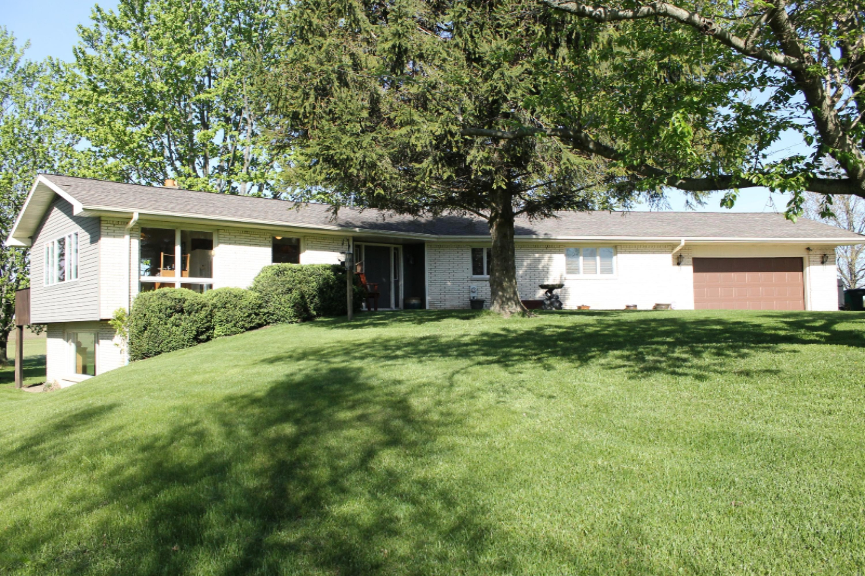 16790 Flynn Road Three Oaks, MI 49128 - Photo 1 of 30 IMG_5588