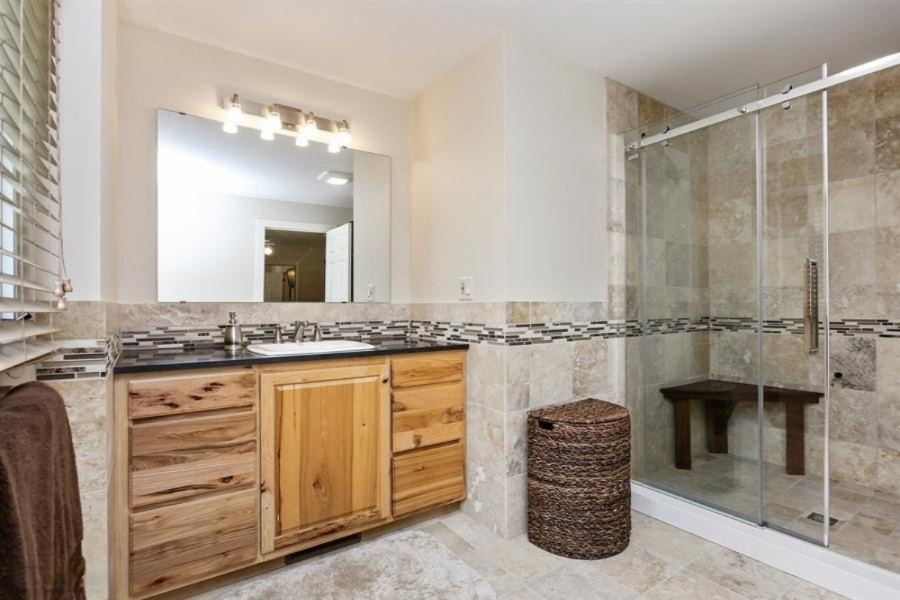 16790 Flynn Road Three Oaks, MI 49128 - Photo 12 of 30 18_16790FlynnRoad_13_MasterBathroom_LowR