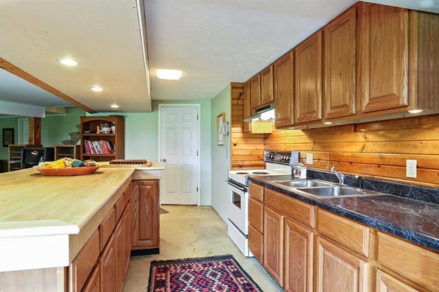 16790 Flynn Road Three Oaks, MI 49128 - Photo 18 of 30 13_16790FlynnRoad_163003_LowerLevel_LowR
