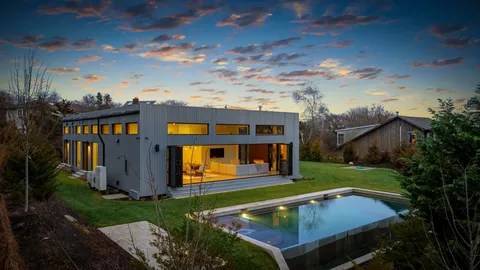 $3,395,000 | 21 South Edin Street, Montauk, NY 11954