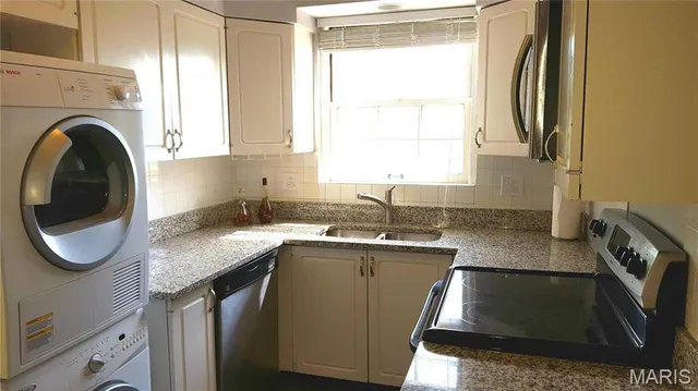 $1,495 | 925 South Hanley Road, Unit E, St. Louis, MO 63105