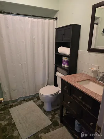 $4,000 | 241 Monmouth Road, Freehold, NJ 07728