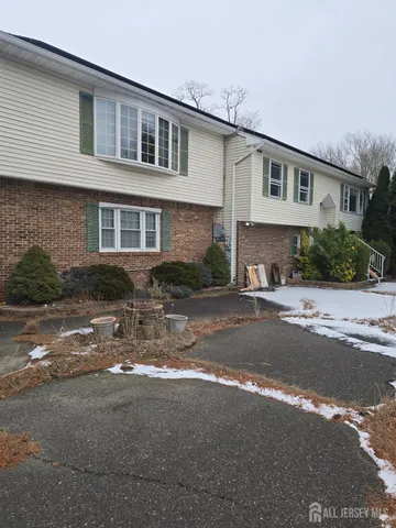 $4,000 | 241 Monmouth Road, Freehold, NJ 07728