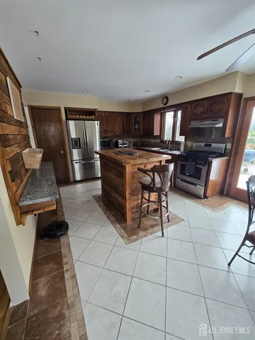 $4,000 | 241 Monmouth Road, Freehold, NJ 07728