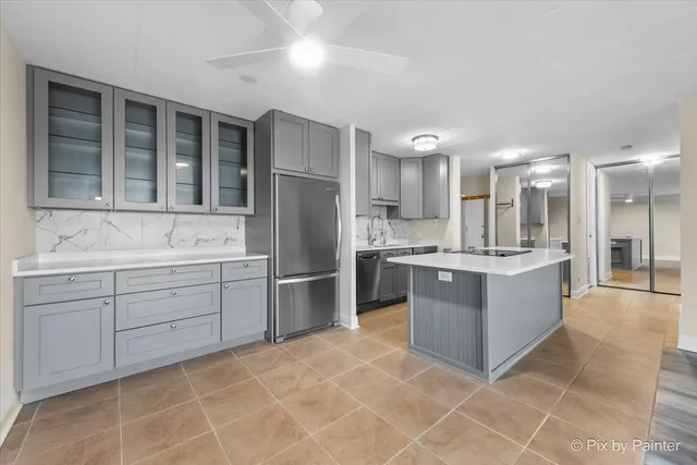 $189,000 | 16 East Old Willow Road, Unit 417S, Prospect Heights, IL 60070