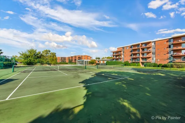 $189,000 | 16 East Old Willow Road, Unit 417S, Prospect Heights, IL 60070