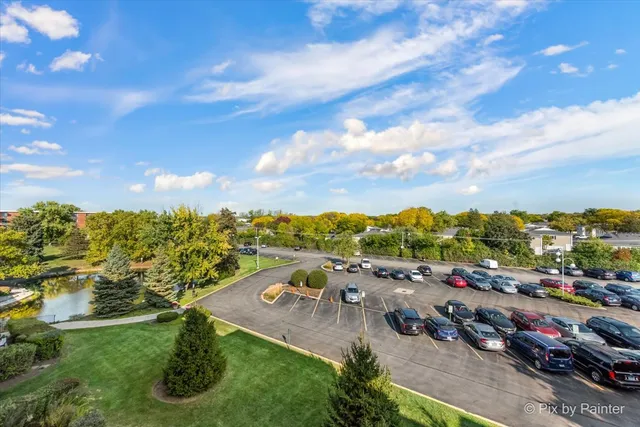 $189,000 | 16 East Old Willow Road, Unit 417S, Prospect Heights, IL 60070