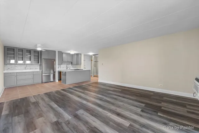 $189,000 | 16 East Old Willow Road, Unit 417S, Prospect Heights, IL 60070