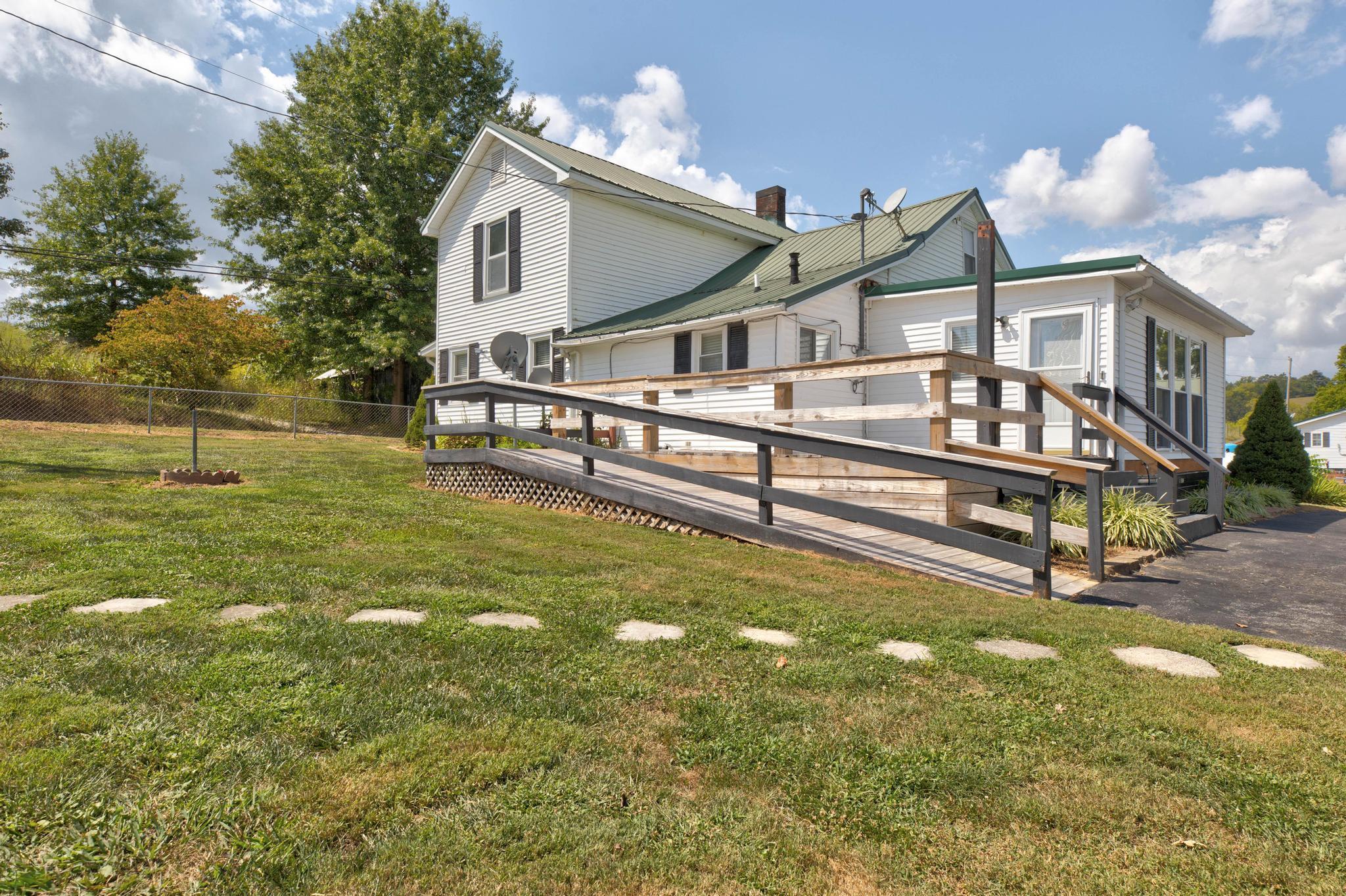 6255 Spencer Road Mount Sterling, KY 40353 - Photo 5 of 39 IMG_2725