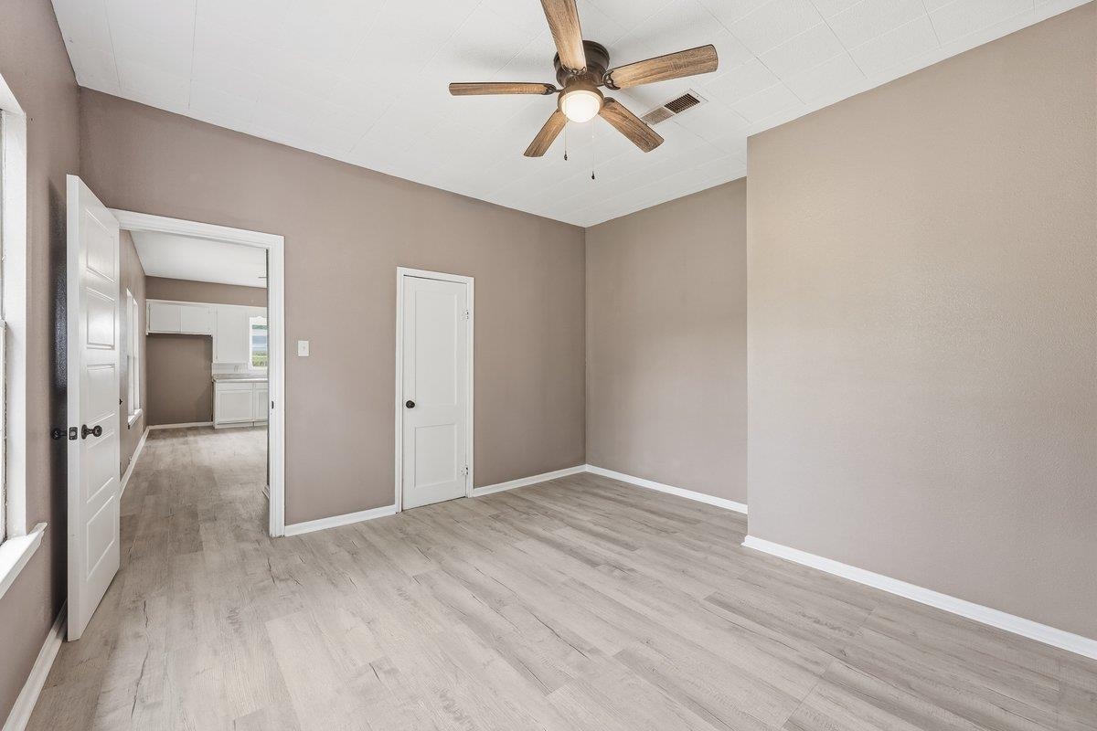 1098 Terry Road Vidor, TX 77662 - Photo 10 of 46