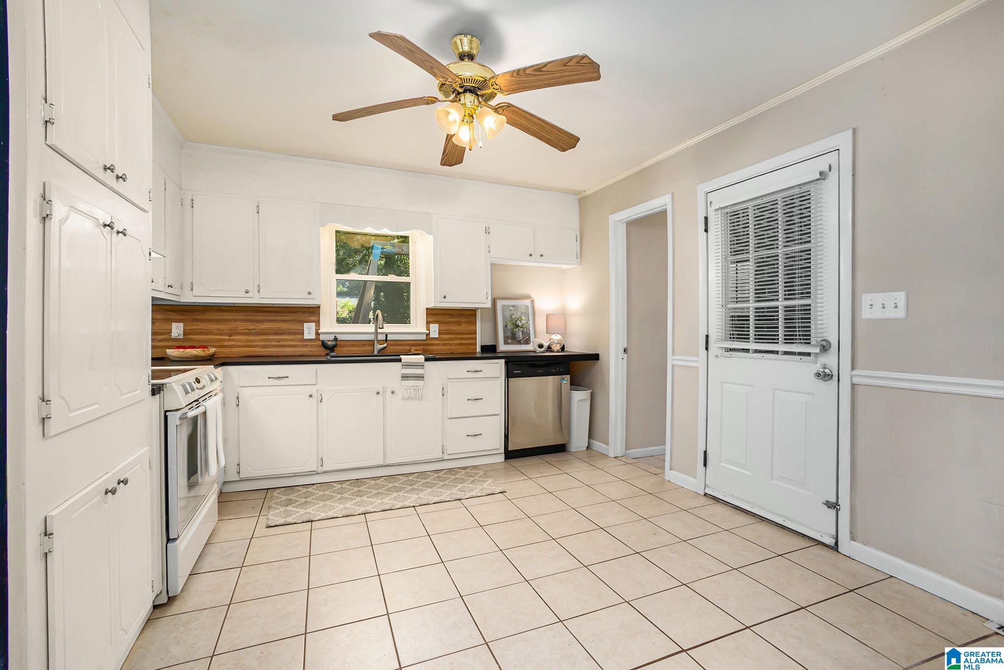 709 3rd Avenue Northwest Alabaster, AL 35007 - Photo 8 of 27