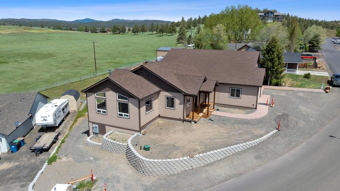 3248 Northeast Yellowpine Road Prineville, OR 97754 - Photo 5 of 30 4