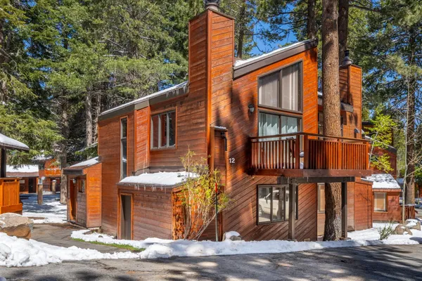 $799,000 | 3005 Meridian Boulevard, Unit 12, Mammoth Lakes, CA 93546