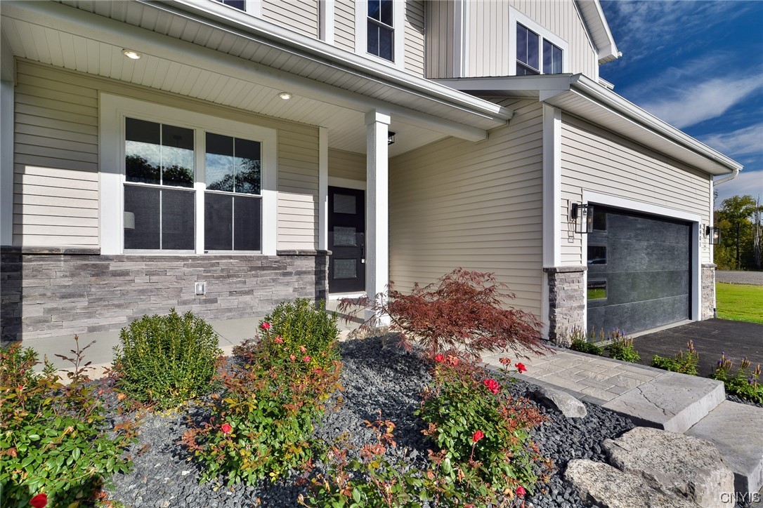 8901 Tulip Tree Path Lysander, NY 13027 - Photo 5 of 50