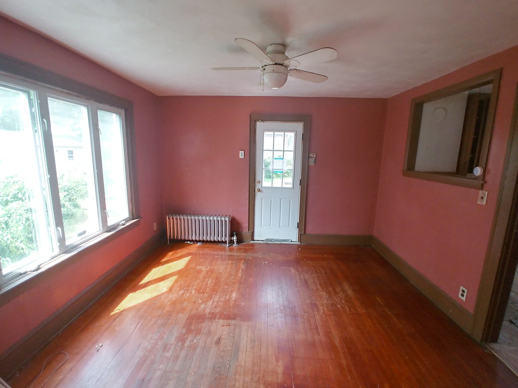 270 Redlands Street Springfield, MA 01104 - Photo 6 of 10
